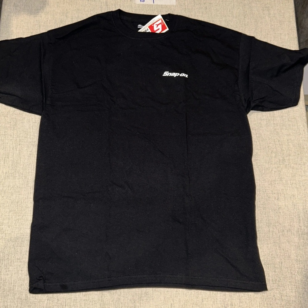Snap Classic Black Short Sleeve Tee